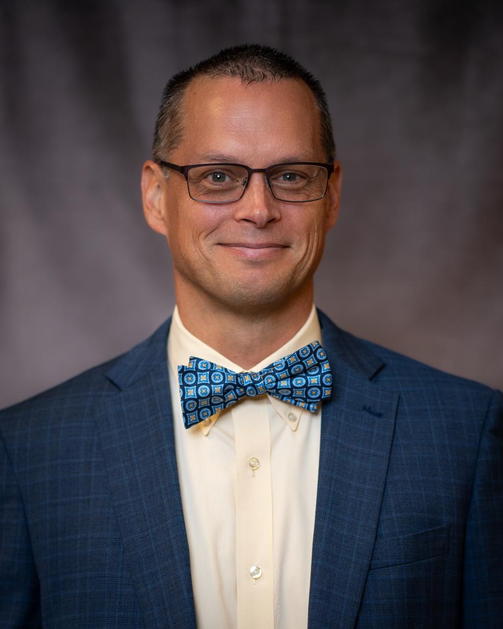 Photo of Dr. Gresham